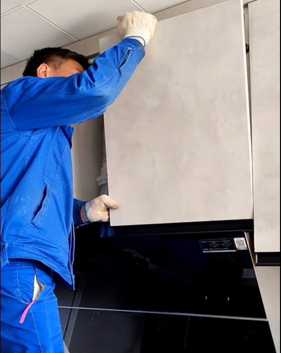 客戶說當初追媳婦就是靠著一手好廚藝才娶到家的，所以廚房是兩個人溫存的地方